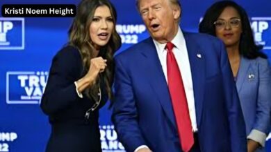 Kristi Noem Height